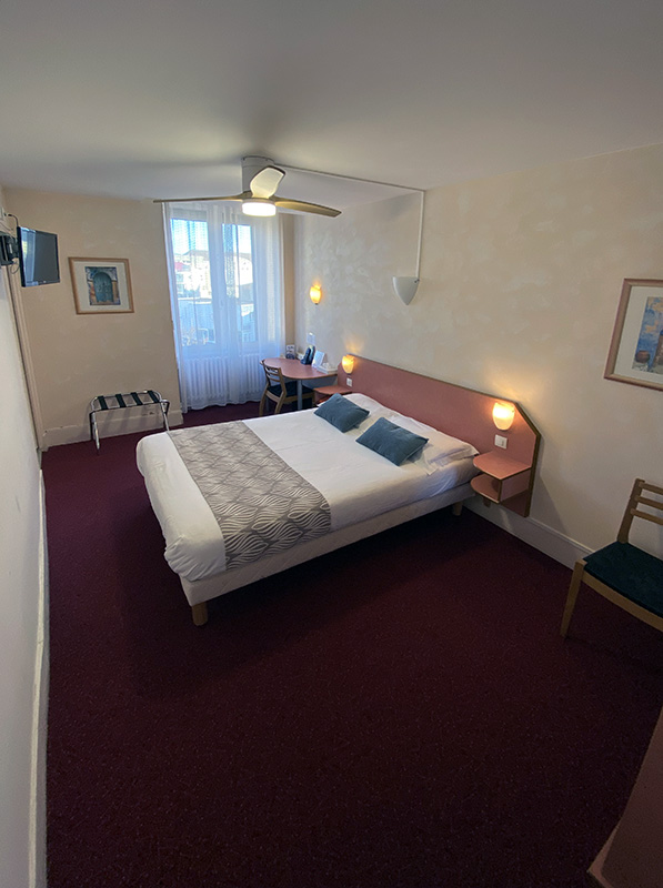 Chambre du Nouvel H&ocirc;tel &agrave; Lons de Saunier