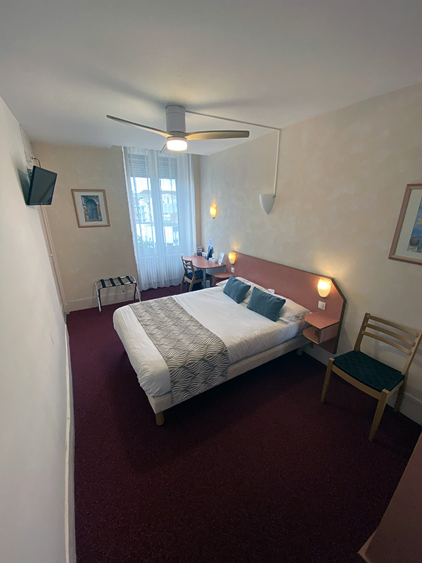 Chambre du Nouvel H&ocirc;tel &agrave; Lons de Saunier