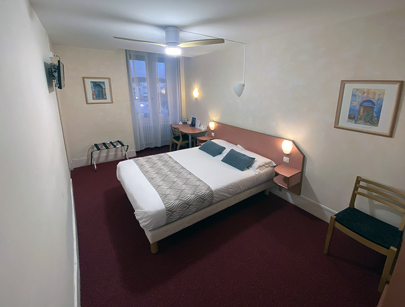 Chambre du Nouvel H&ocirc;tel &agrave; Lons de Saunier