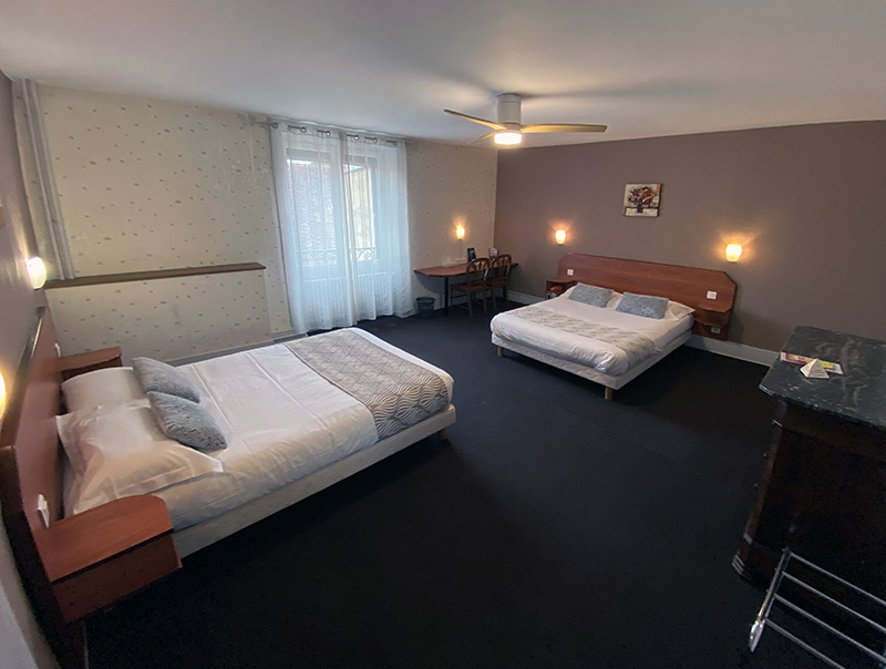 Chambre du nouvel H&ocirc;tel &agrave; Lons-le-Saunier